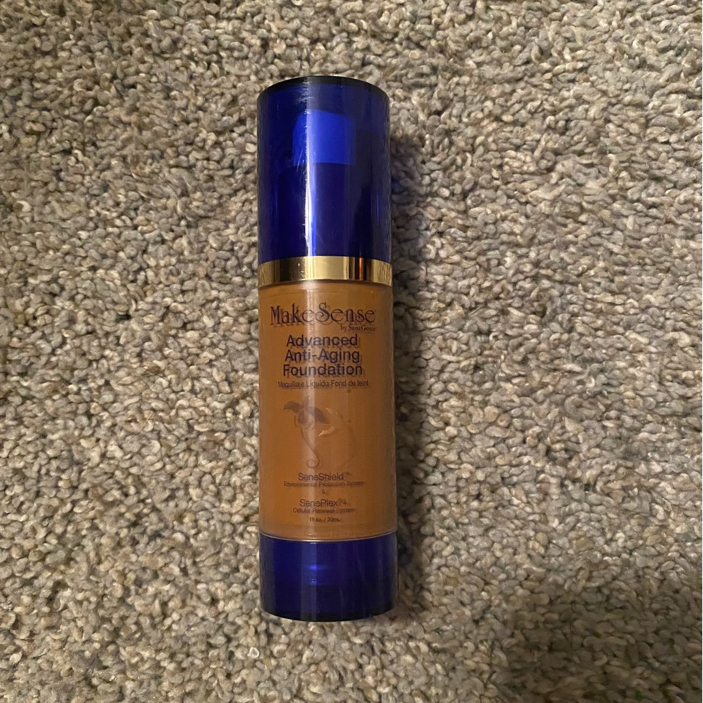 Deep Caramel Advanced Anti-Aging Foundation